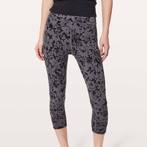 Lululemon In Movement Crop Leggings‎ (19" Inseam) Efflorescent Nebula Black